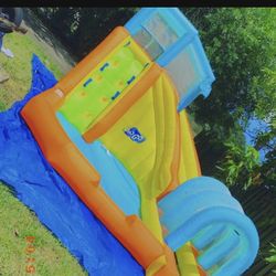 Water Bounce House 