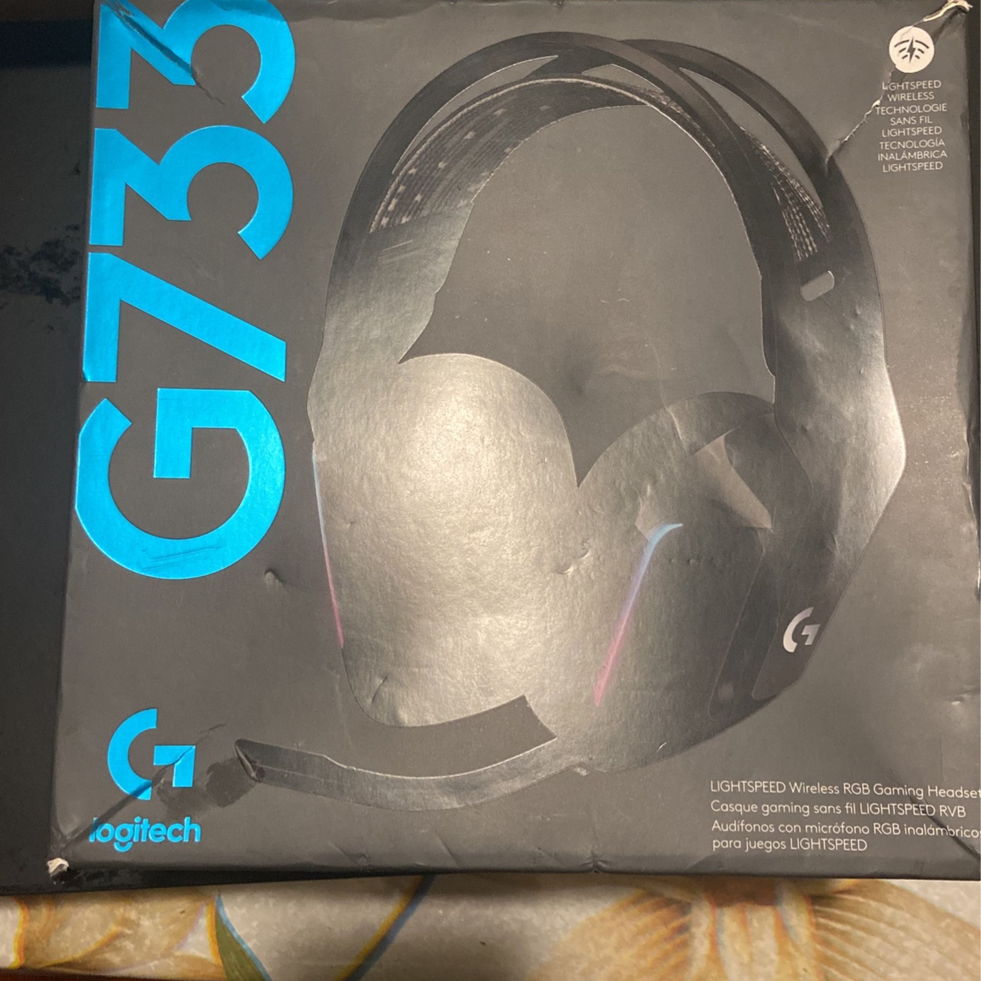 Logitech G733 Lightspeed 2.4GHz Wireless RGB Gaming Headset