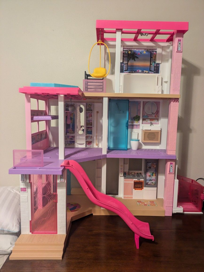 Barbie Dream house Dollhouse / Care Clinic Set / Convertible Car / Barbies
