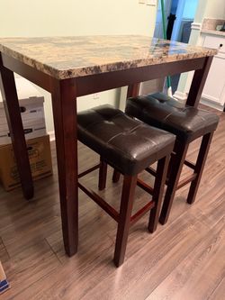 🍽️ Bar-Height Dining Table & 2 Stools