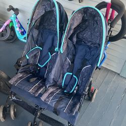 Delta Children Double Umbrella Stroller