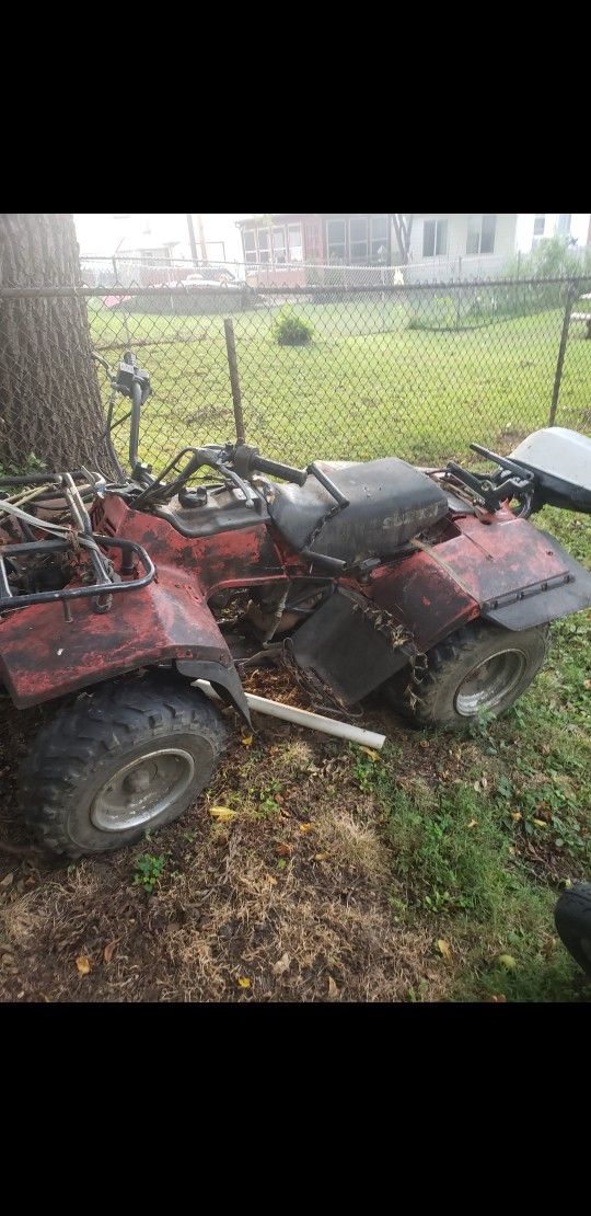 87 Suzuki 230 Shaft Drive $270