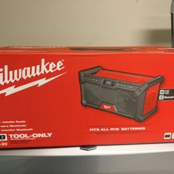 Milwaukee M18 Radio 