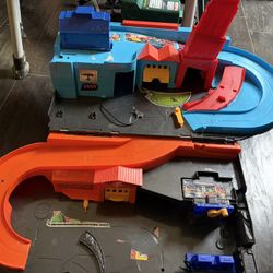 Hot Wheels Garage 