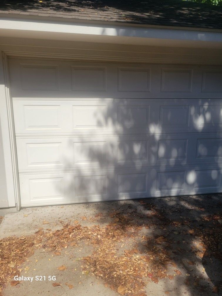 Garage Door 18 Ft