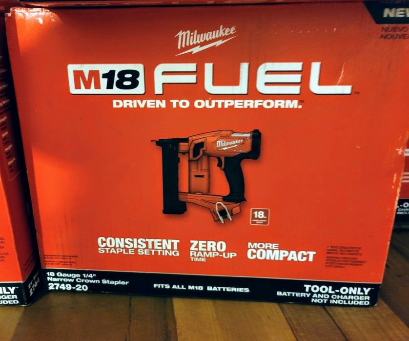 M18 18-Volt Lithium-Ion High Demand Battery Pack 9.0Ah and Charger Starter