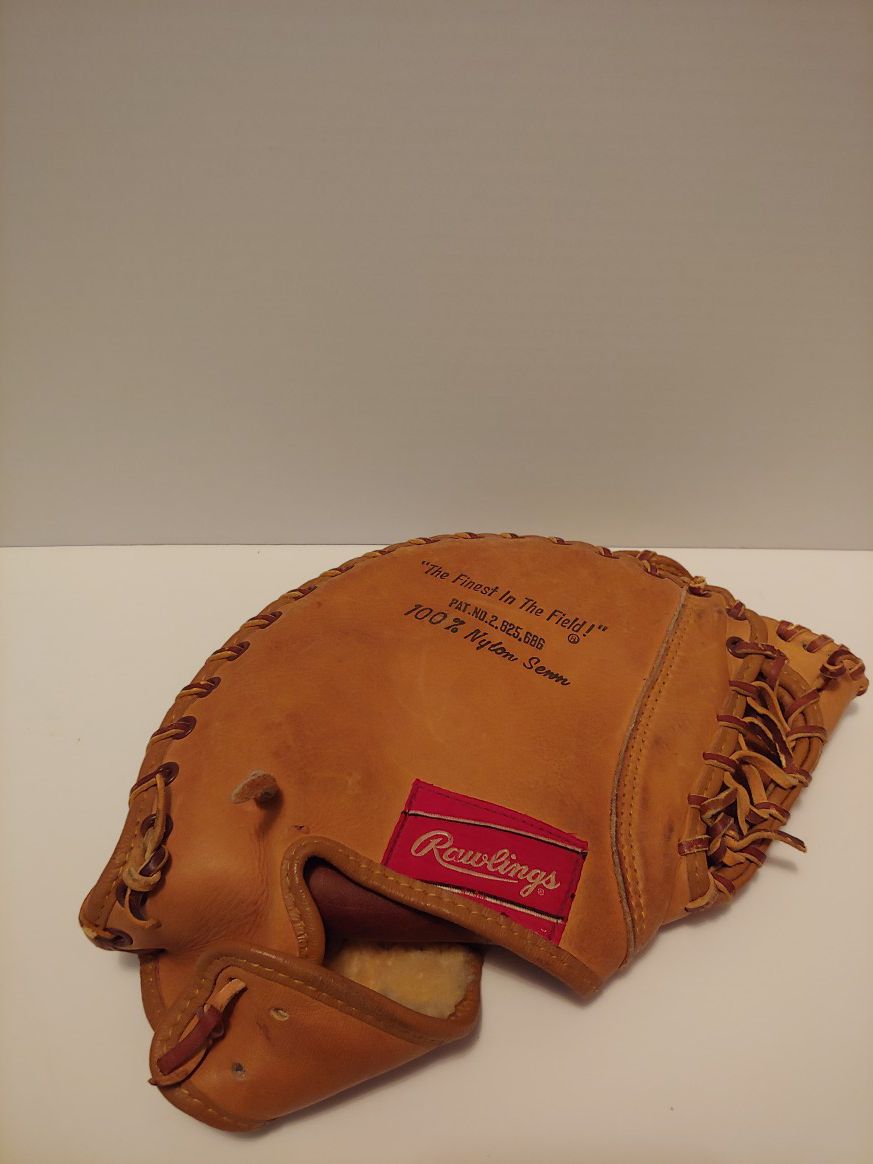 Rawlings Baseball glove Big Trapper. Joe adcock pro design.