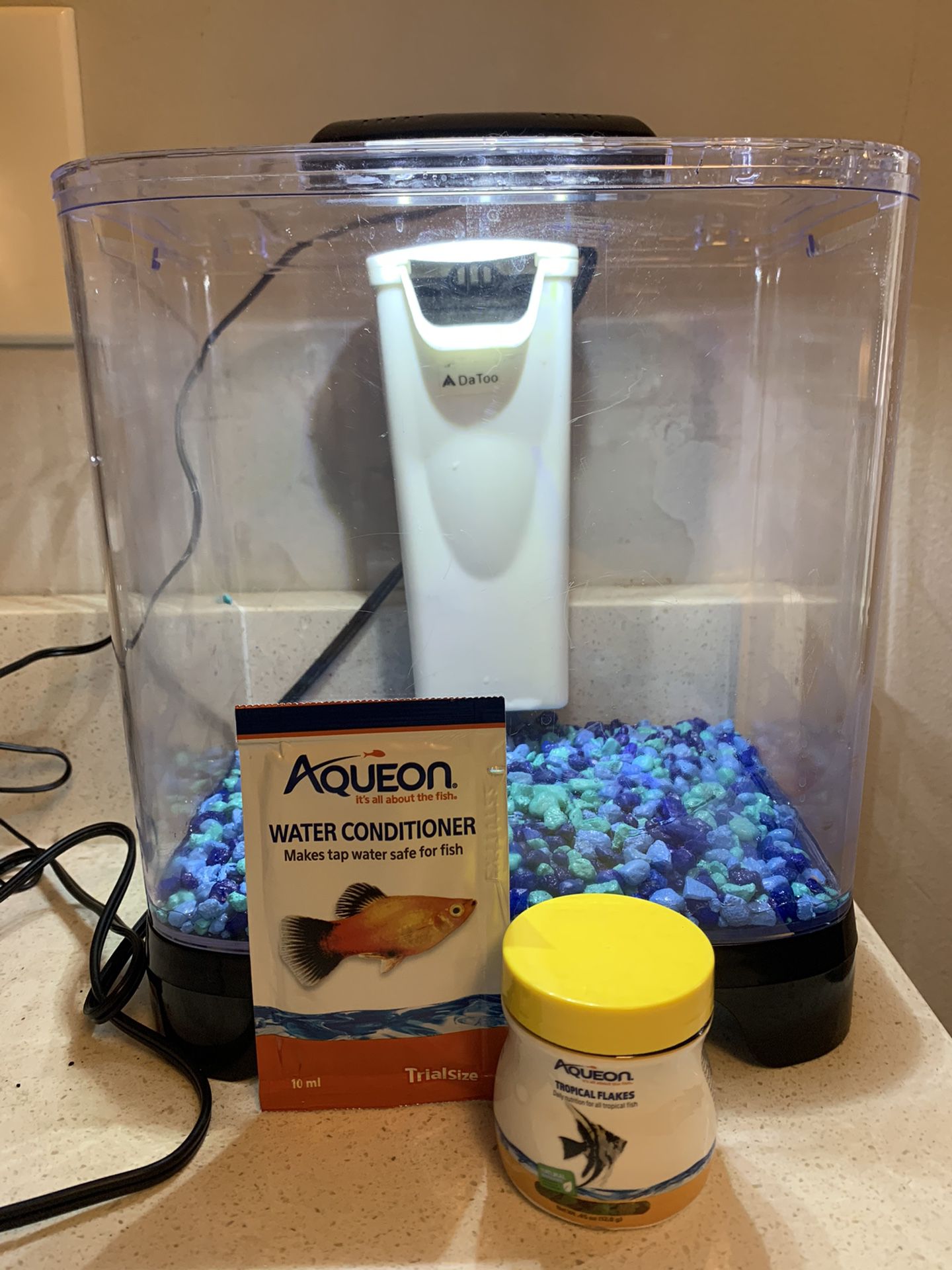 Imagitarium 1.4 gal fish tank w filter