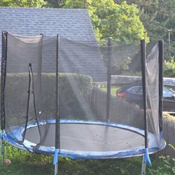  Trampoline  And Multi cooking pot