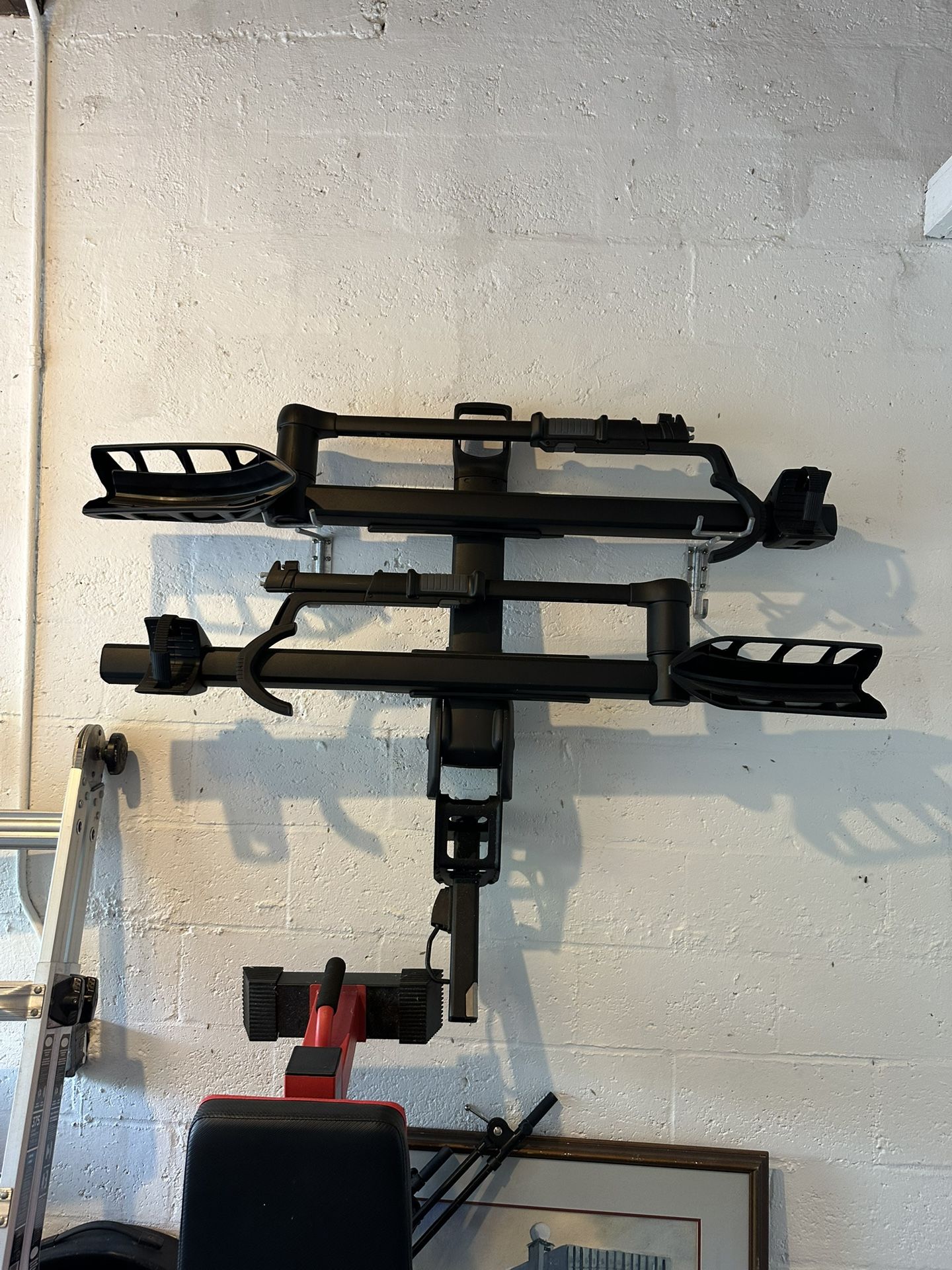 THULE T2 Pro XTR 2-bike hitch rack Brand New