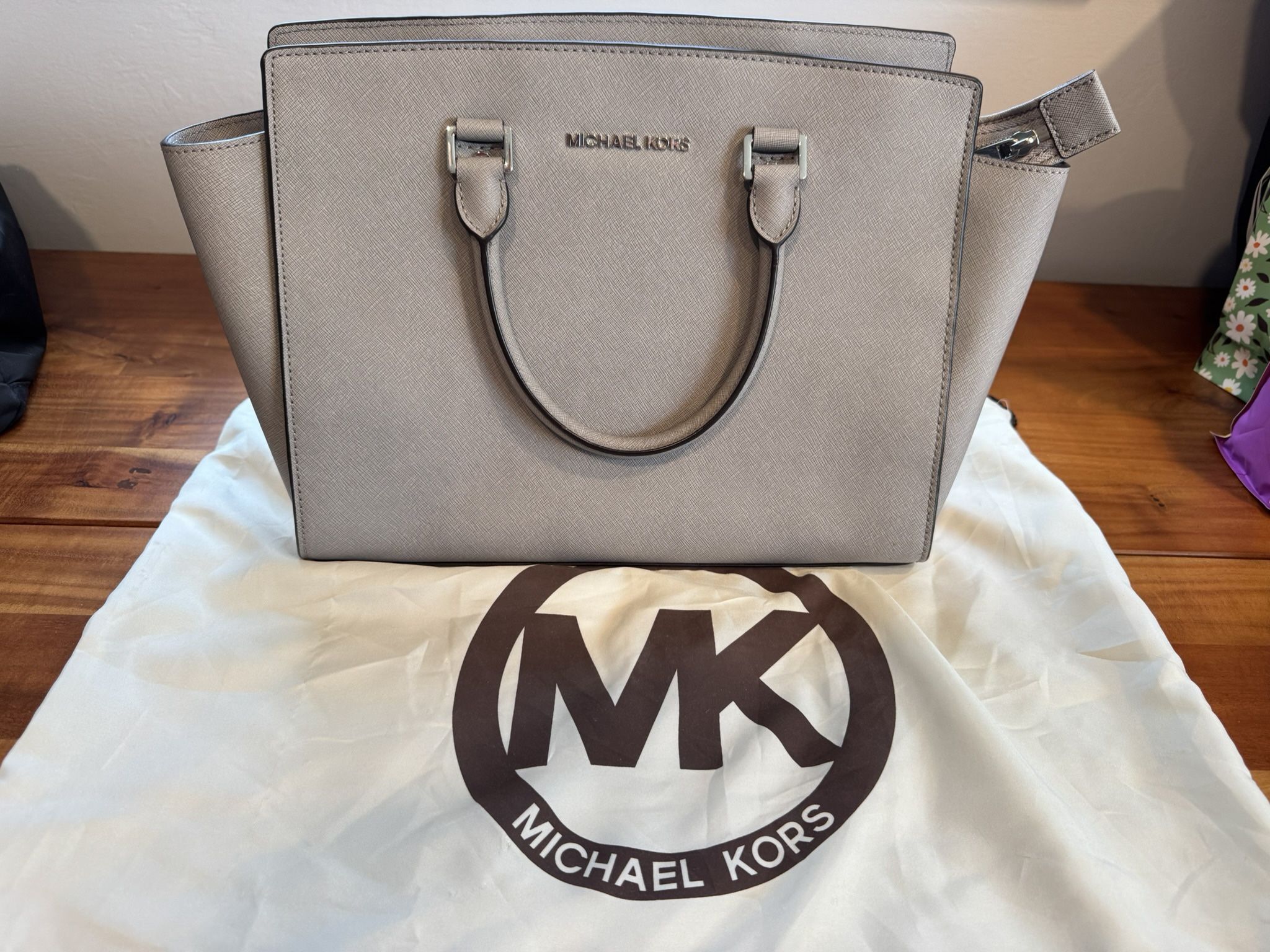Michael Kors Handbag Purse