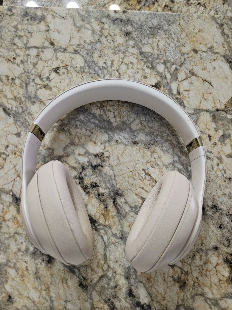 Beats Studio 3 (Porcelain Rose)