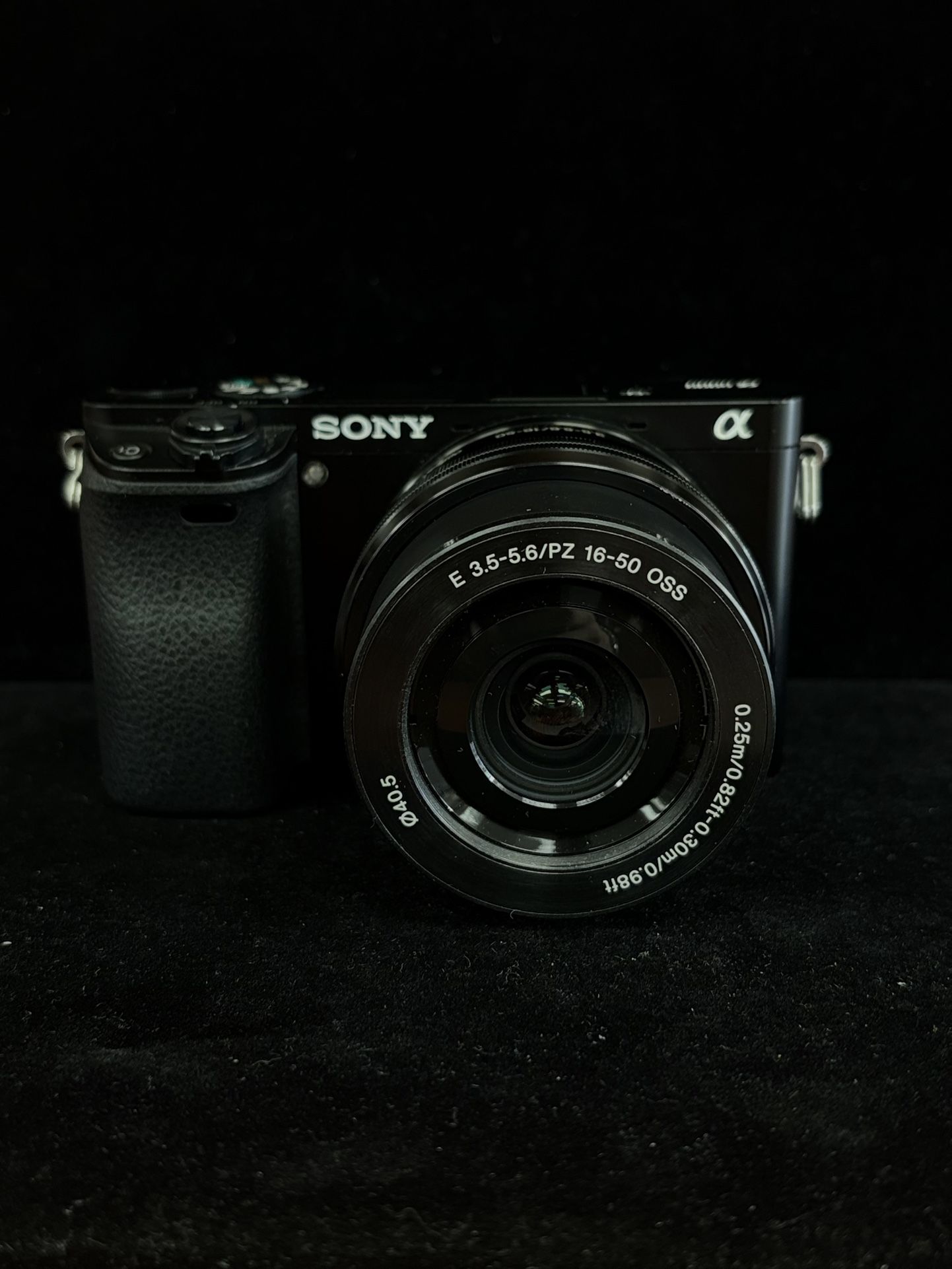 Sony A6000 Mirrorless Camera