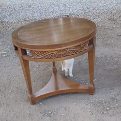 SOLID WOOD TABLE