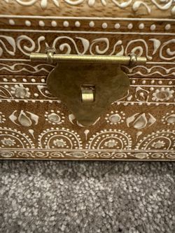 Jewelry box