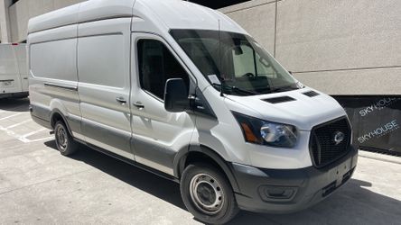 2023 Ford Transit-250