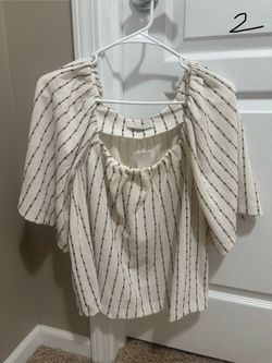 *NEW* Women’s Loft Short Sleeve Blouse-Size Large