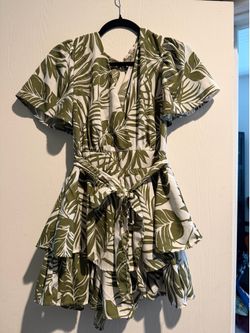 Woman’s clothes M-L