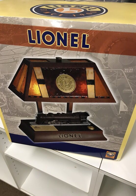 Lionel lamp Hudson