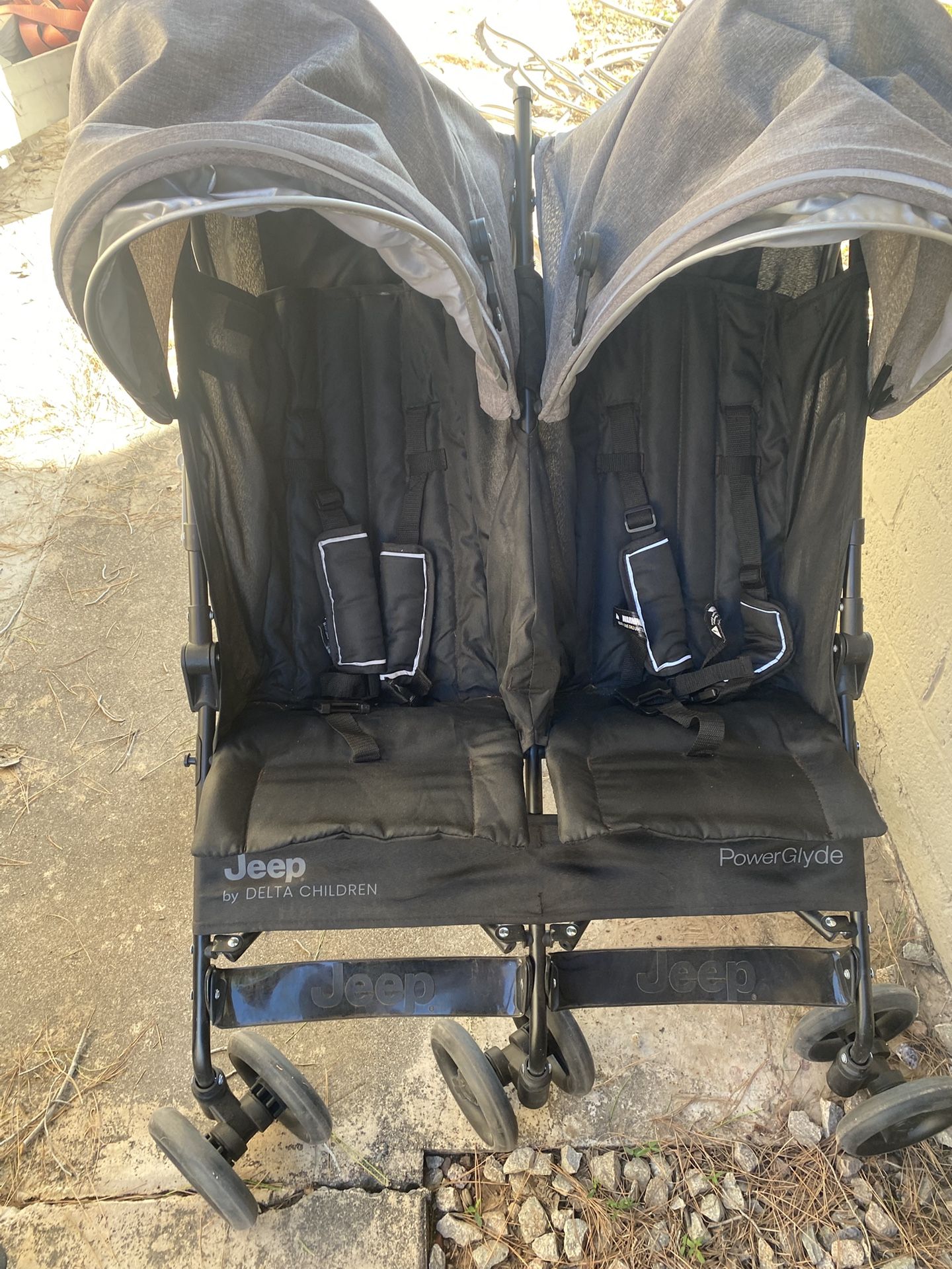 Power Glide Side By Side Stroller - Jeep (needs minor Repair)