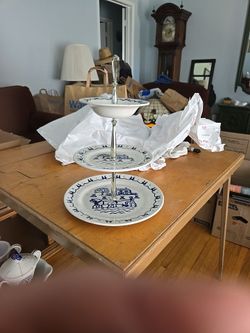 Metlox Poppytrail * PROVINCIAL BLUE- 3 TIER Dessert Stand