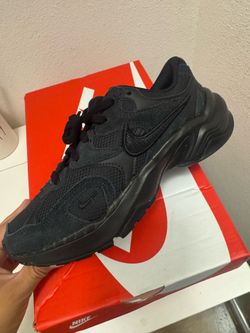Women’s Nike AL8 Black New In Box