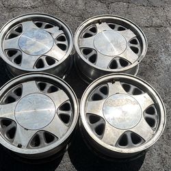 Chevy Astro 15 Inch aluminum wheels and caps 5 On 5 Lugs fits C10, Tahoe, Suburban and GMC Trucks