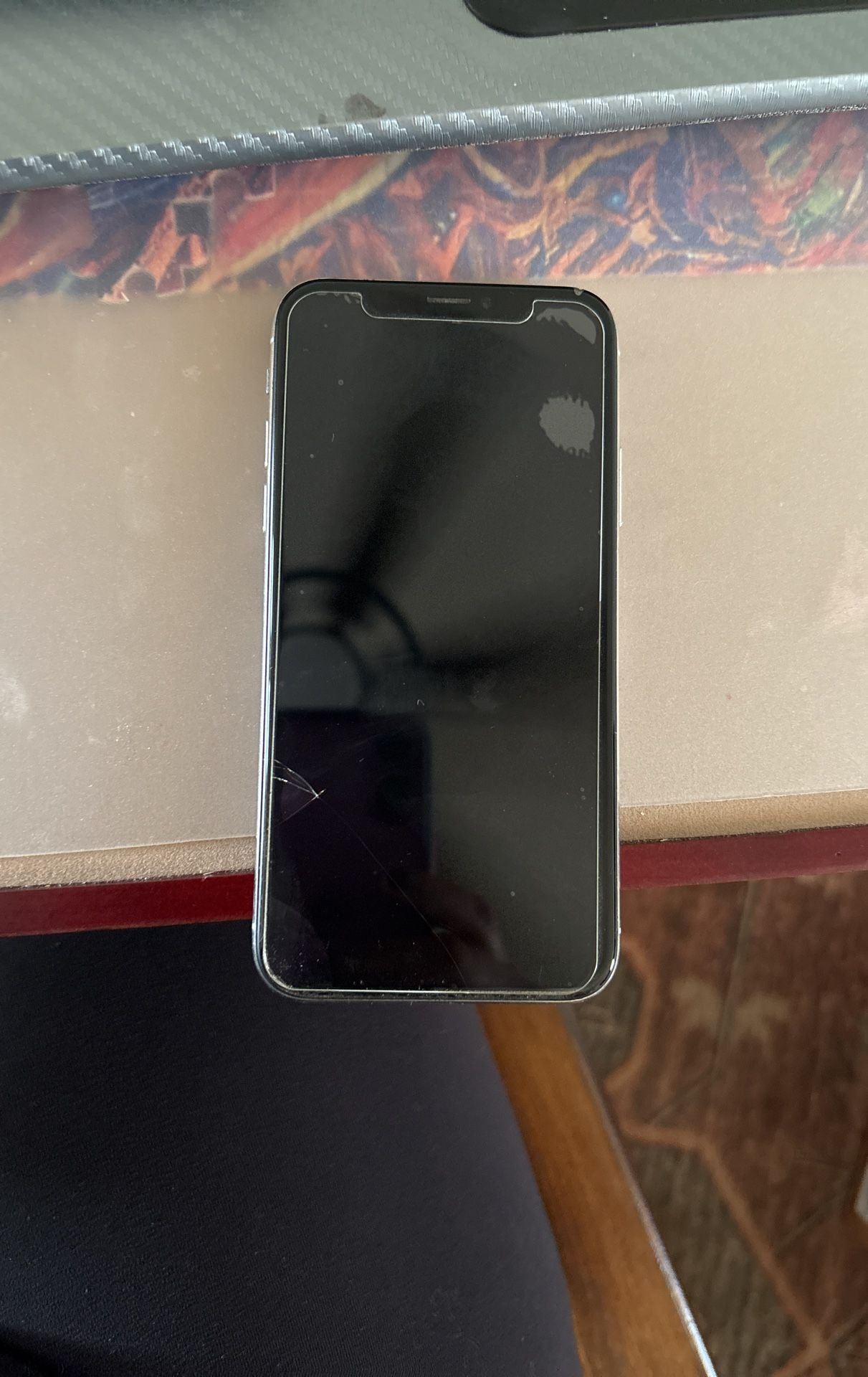 iPhone X Selling For Parts Only Does Not Work