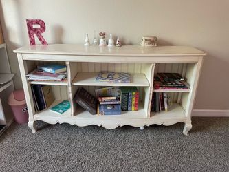 Ethan Allen Bookshelf