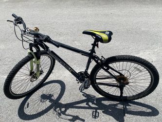 Genesis Mountain Bike Black and Yellow