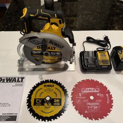 Dewalt DCS 573 7 1/4 Cordless Circular Saw Kit
