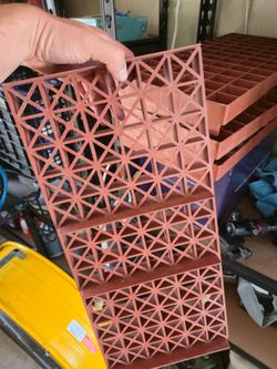 78 Cells for 1.5 In Plugs, Mesh Side Holds Sheets,