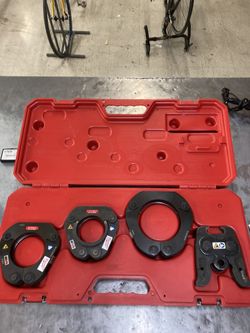 Milwaukee 2-1/2in - 4in CTS-V Pivoting Press Ring Kit