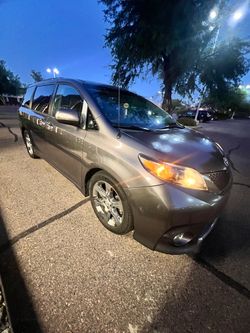 2014 Toyota Sienna