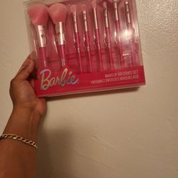 Barbie Makeup Brushes 💄 