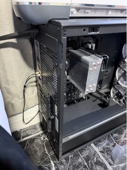 Pc with 32 gb of ram 1tb storage and intel core i7 14700k