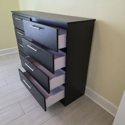 Dresser 8 Drawer 
