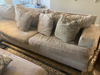 Sectional with Ottoman And 6 Pillows