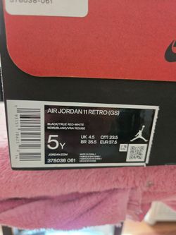 Air Jordan retro 11 size 5 boys
