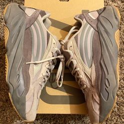 Yeezy Boost 700 V2