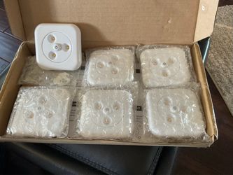 PUCK LIGHTS