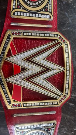 Red universal W Belt