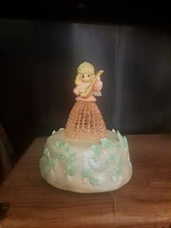 musical serenade - precious moments 