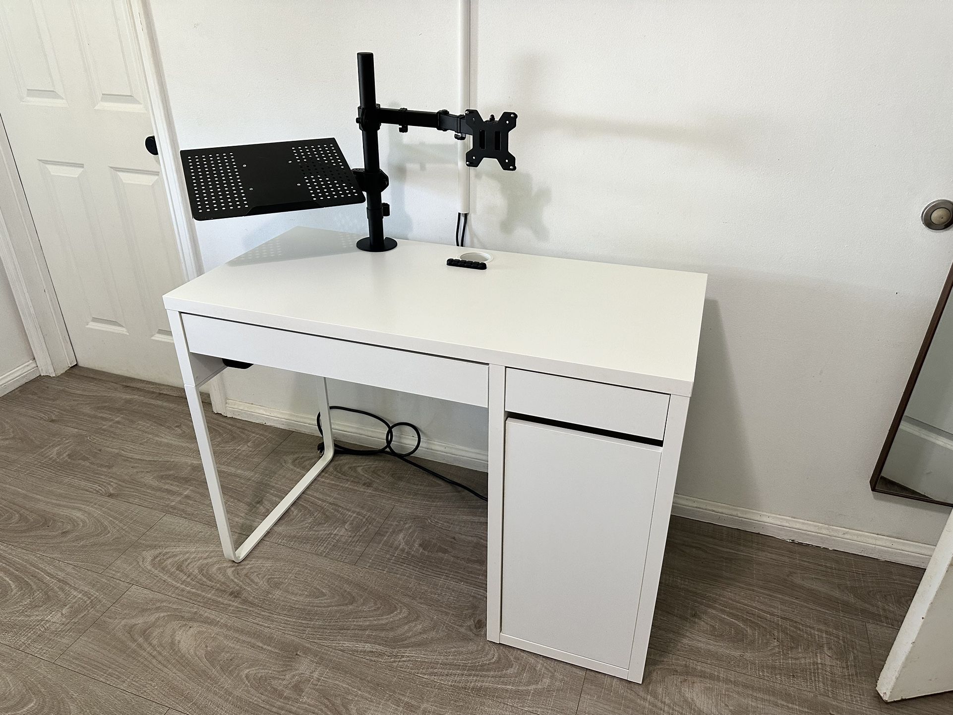 IKEA Micke Desk W/ Monitor And Laptop Arm 