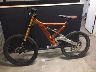 Mongoose NX9.7 Downhill Mountain Bike for Sale in Livermore, CA - OfferUp