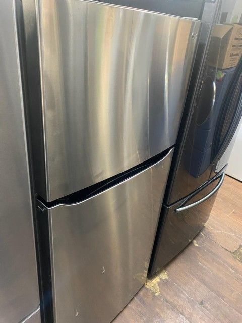 LG Top Freezer 18 Cu Ft Stainless Steel 