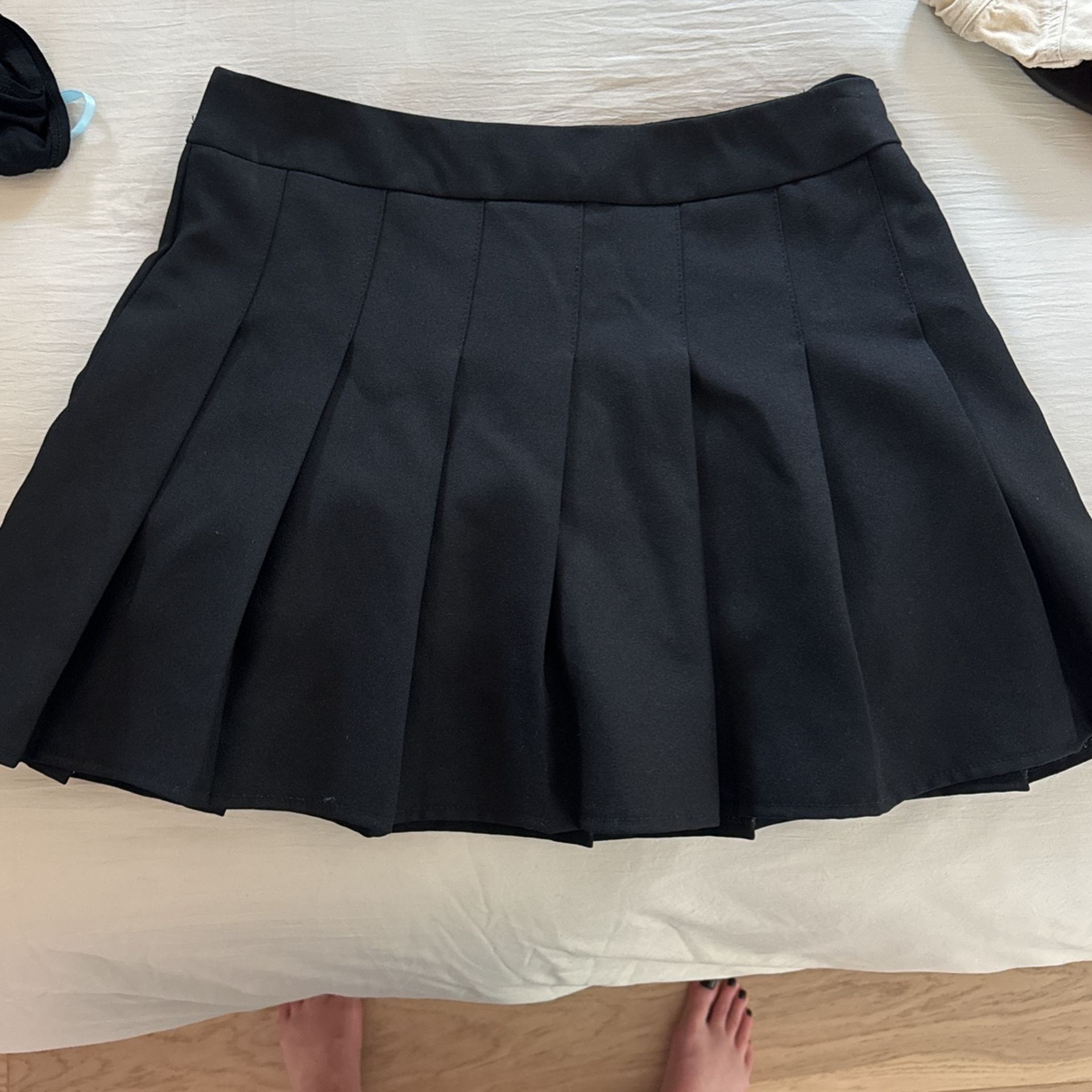 Black Pleated Skirt 