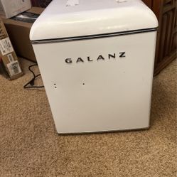 Galanz Mini Fridge 