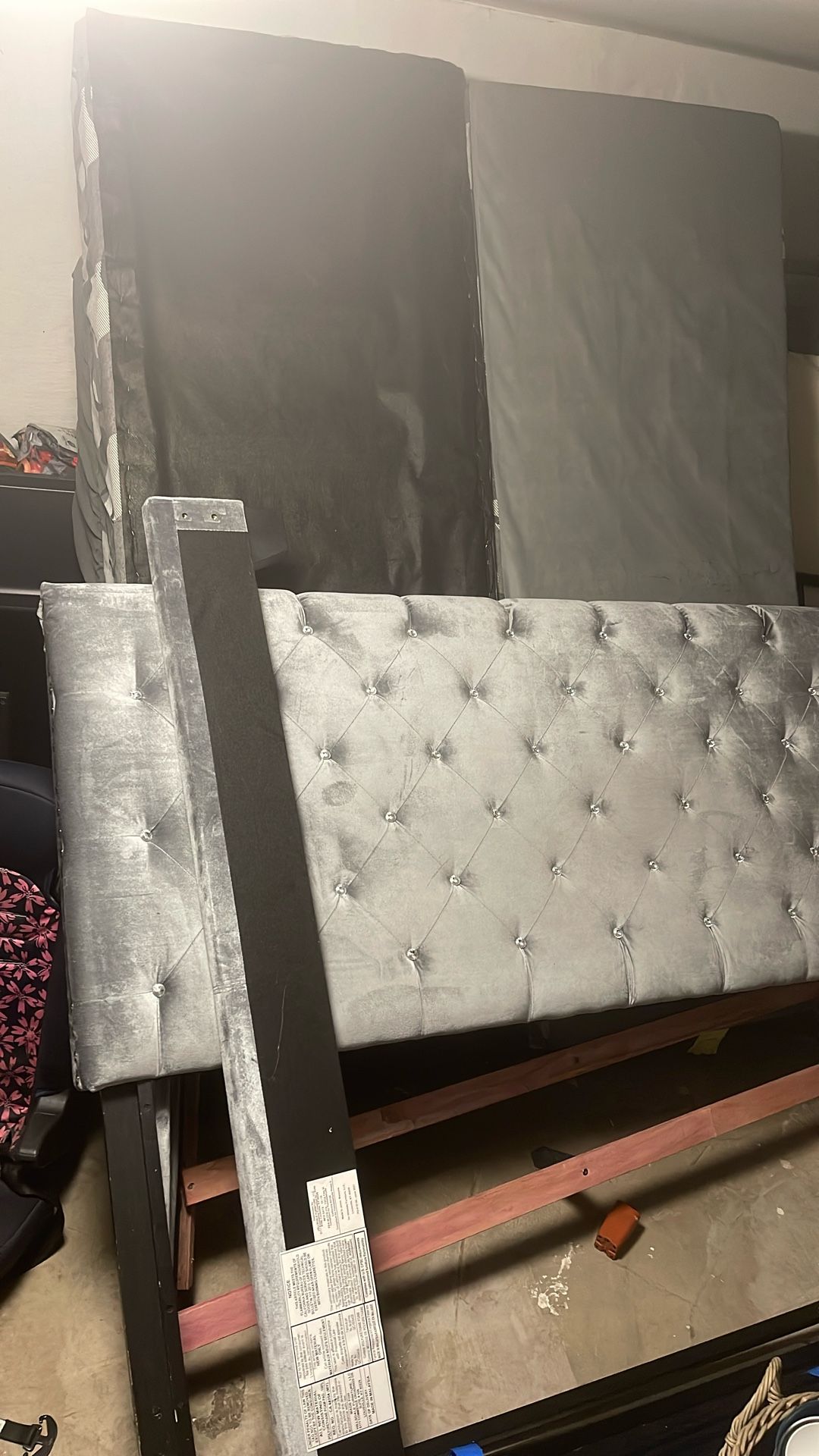 Queen Bed Frame With Mattress