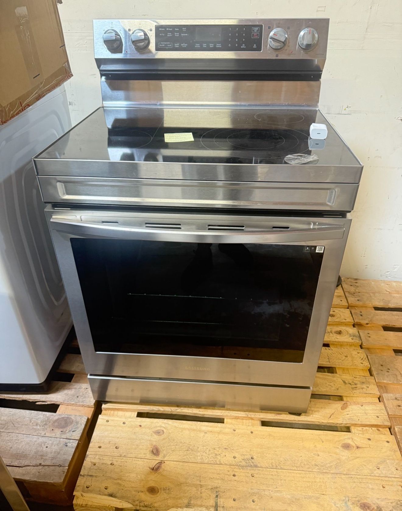 Samsung “smart Things” NE63A6711SS 6.3CF ELECTRIC 1150 Retail  